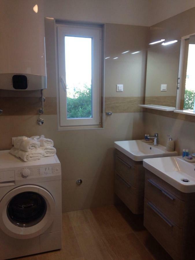Apartment Sweet Dream 2 *